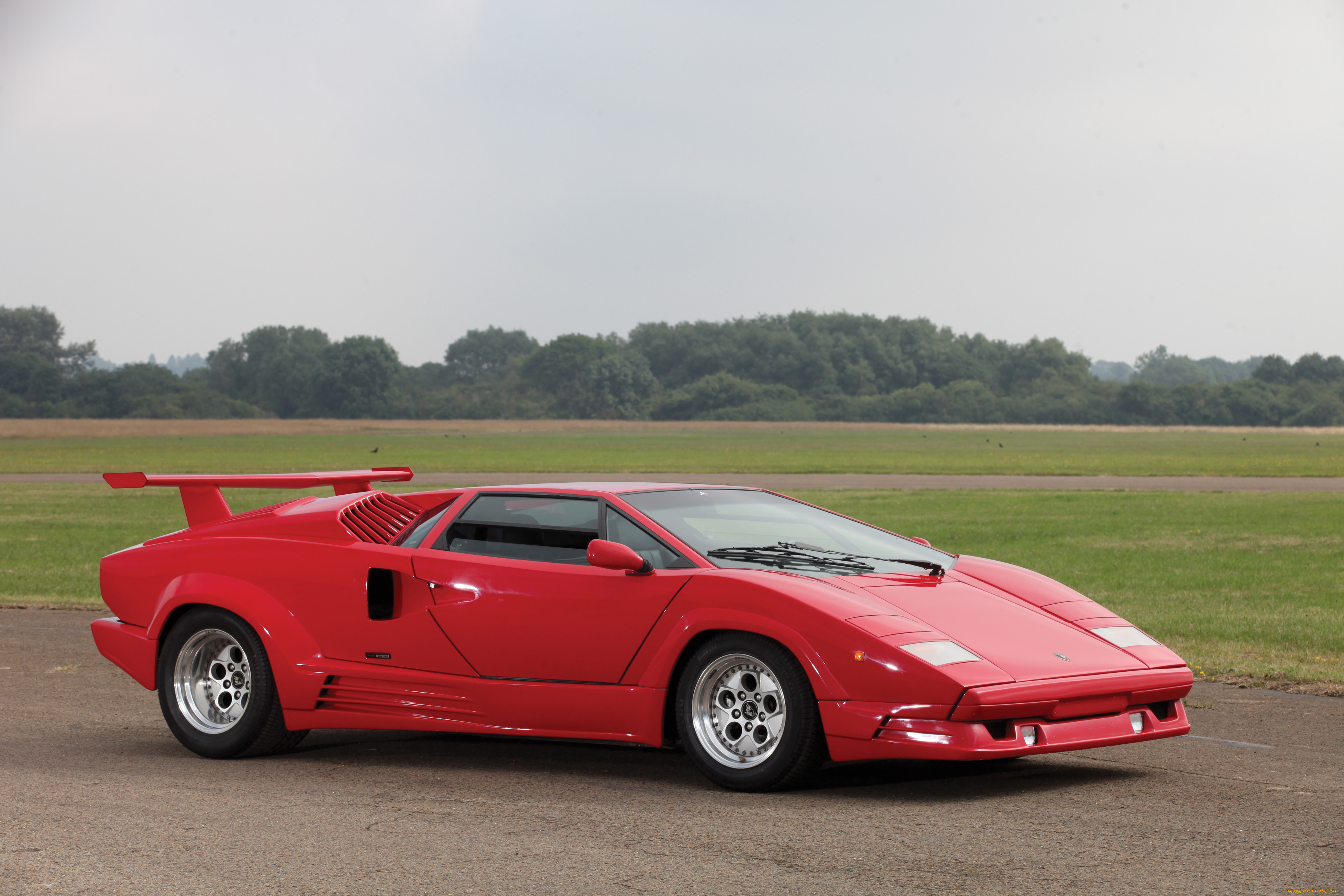 Автомобиль 25. Lamborghini Countach 1990. Lamborghini Countach 1988. Lamborghini Countach 25. Lamborghini Countach 25 Anniversary.